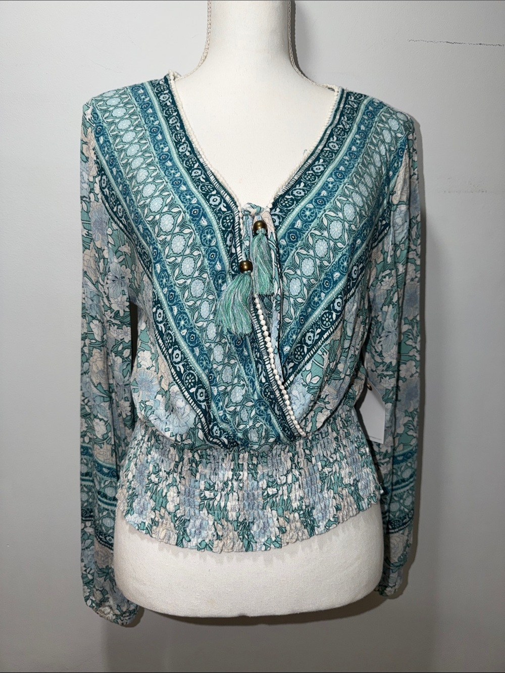 NWT Coco + Jaimeson Paisley Boho Tie Front Floral Summer Top Size S Tassels Cute